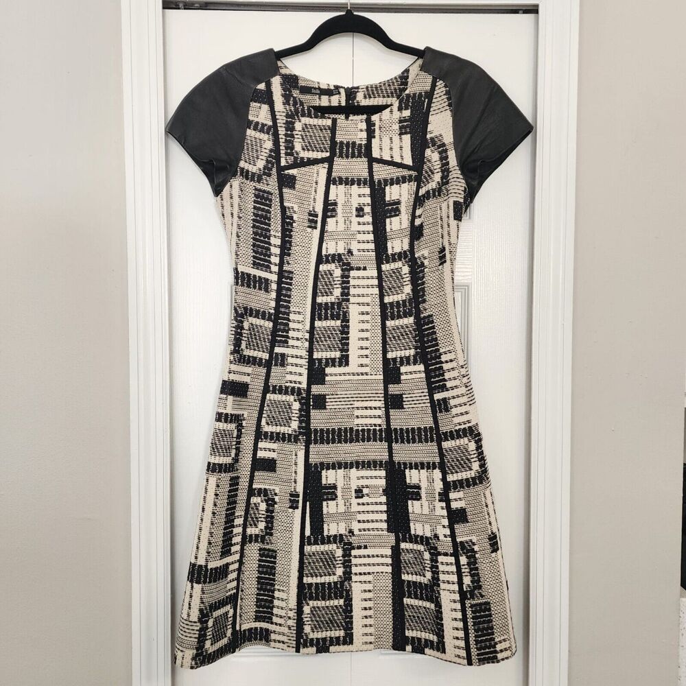 STILLS | RARE Lambskin Embroidered Panel Dress Size 4 Black/Beige Short Sleeve